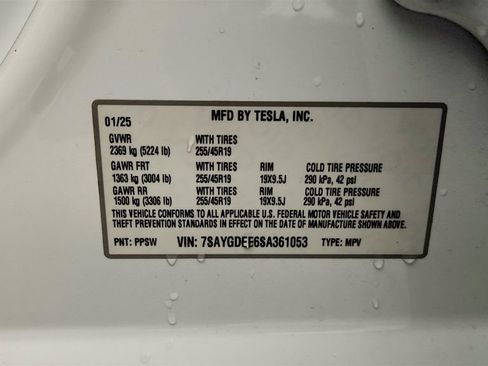Used 2025 Tesla Model Y Long Range AWD/4WD image 24