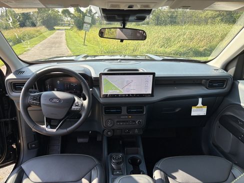 New 2025 Ford Maverick Lobo image 13