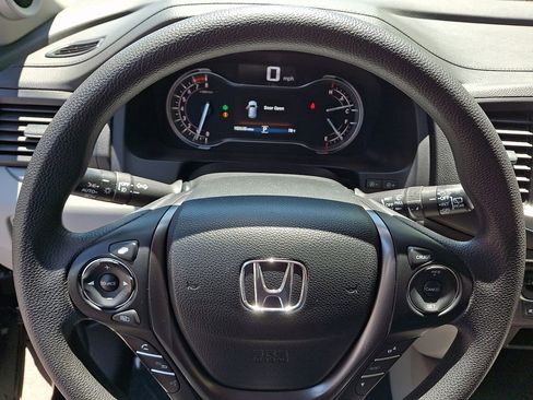 Used 2017 Honda Pilot EX image 20