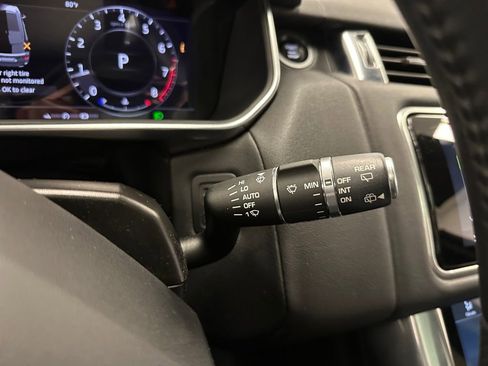 Used 2020 Land Rover Range Rover Sport SE AWD/4WD image 16