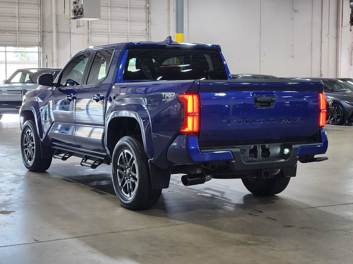 Used 2024 Toyota Tacoma TRD Sport AWD/4WD image 11