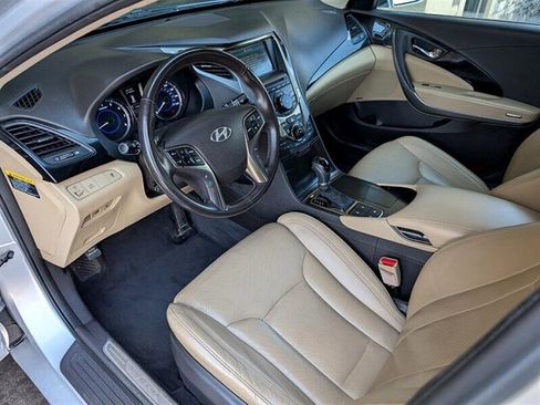 Used 2012 Hyundai Azera w/ Technology Pkg image 2