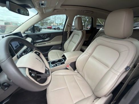 Used 2024 Lincoln Corsair Grand Touring image 16