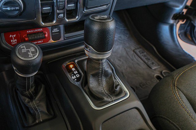 Used 2024 Jeep Wrangler Unlimited AWD/4WD image 20