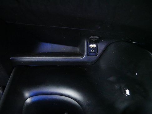 Used 2018 Toyota C-HR XLE FWD image 29