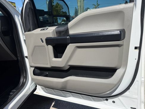 Used 2017 Ford F350 XL w/ Power Equipment Group AWD/4WD image 20