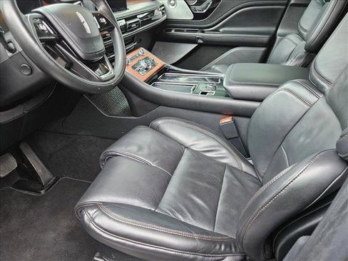Used 2020 Lincoln Aviator Reserve w/ Equipment Group 201A AWD/4WD image 17