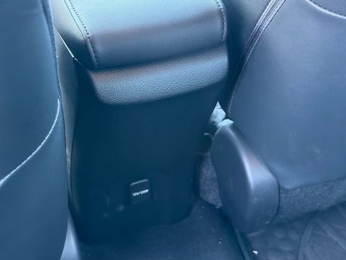 Used 2019 Toyota Prius Prime Premium image 43