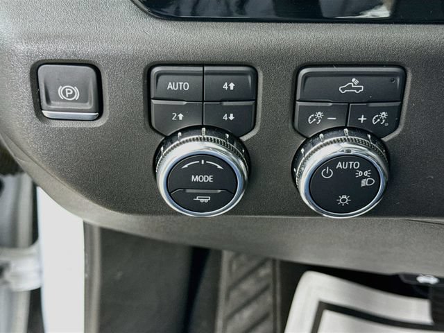 Used 2024 GMC Sierra 1500 SLE w/ Preferred Package AWD/4WD image 11