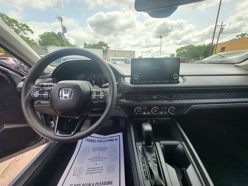 Used 2025 Honda Accord LX image 15