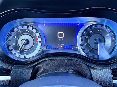 Certified 2023 Chrysler 300 S RWD image 8