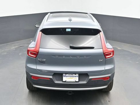 Used 2023 Volvo XC40 B4 Ultimate FWD image 38