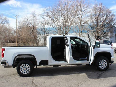 Used 2023 Chevrolet Silverado 2500 LT image 18