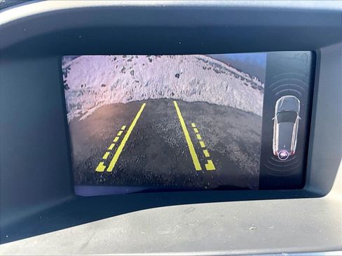 Used 2018 Volvo V60 T5 Cross Country w/ Convenience Package image 19