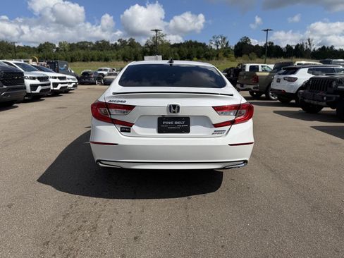 Used 2022 Honda Accord Sport image 5