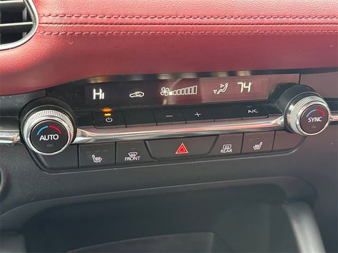 Used 2023 MAZDA MAZDA3 s image 28