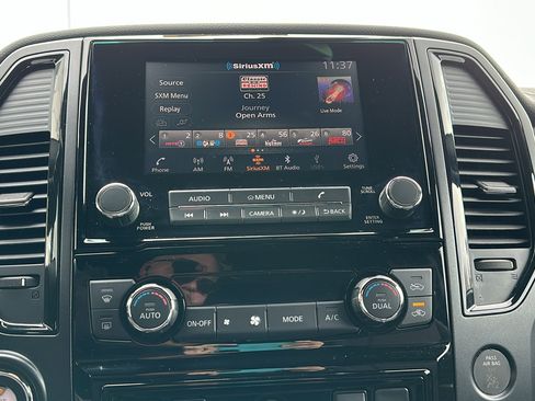 Certified 2024 Nissan Titan SV w/ SV Bronze Edition Package image 19