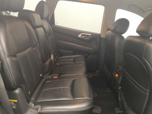 Used 2017 Nissan Pathfinder SL w/ SL Tech Package image 19