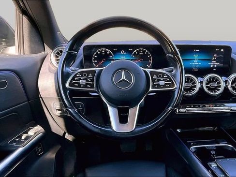 Certified 2022 Mercedes-Benz GLA 250 4MATIC image 11