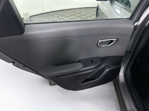 Used 2025 Kia K4 LXS image 25