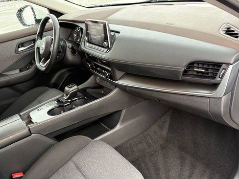 Certified 2023 Nissan Rogue SV FWD image 38