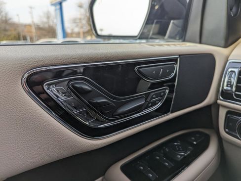 Used 2020 Lincoln Navigator L Reserve w/ Equipment Group 201A Reserve AWD/4WD image 30