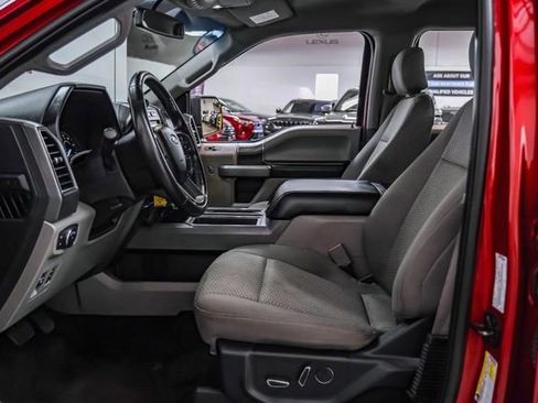 Used 2018 Ford F150 XLT w/ Equipment Group 302A Luxury image 4