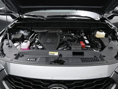 Certified 2026 Toyota Highlander XSE AWD/4WD image 39