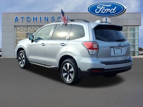Used 2017 Subaru Forester 2.5i Premium w/ All-Weather Package image 7