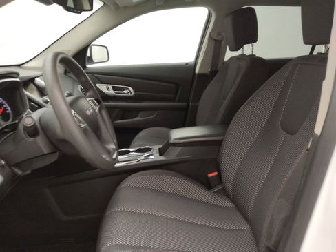Used 2017 GMC Terrain SLE FWD image 17