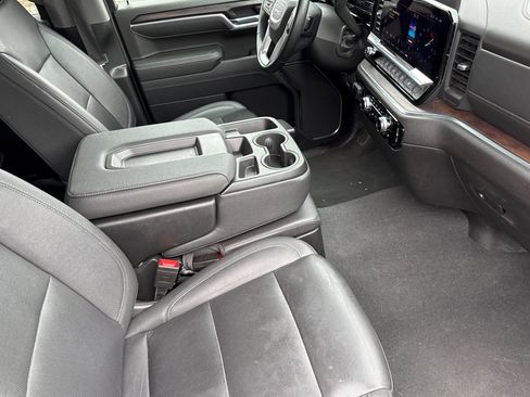 Used 2025 GMC Sierra 1500 SLT image 19