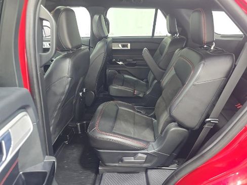 Used 2023 Ford Explorer ST-Line w/ Class IV Trailer Tow Package AWD/4WD image 13