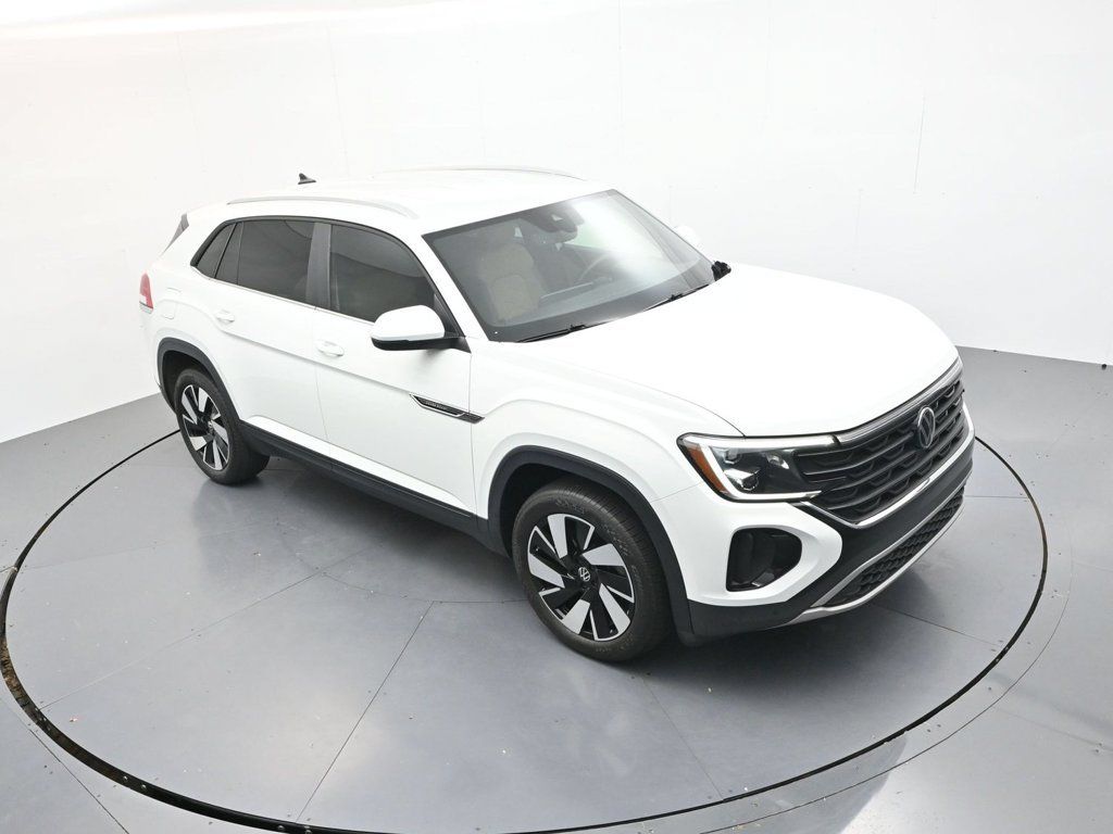 Used 2024 Volkswagen Atlas Cross Sport SE AWD/4WD image 17