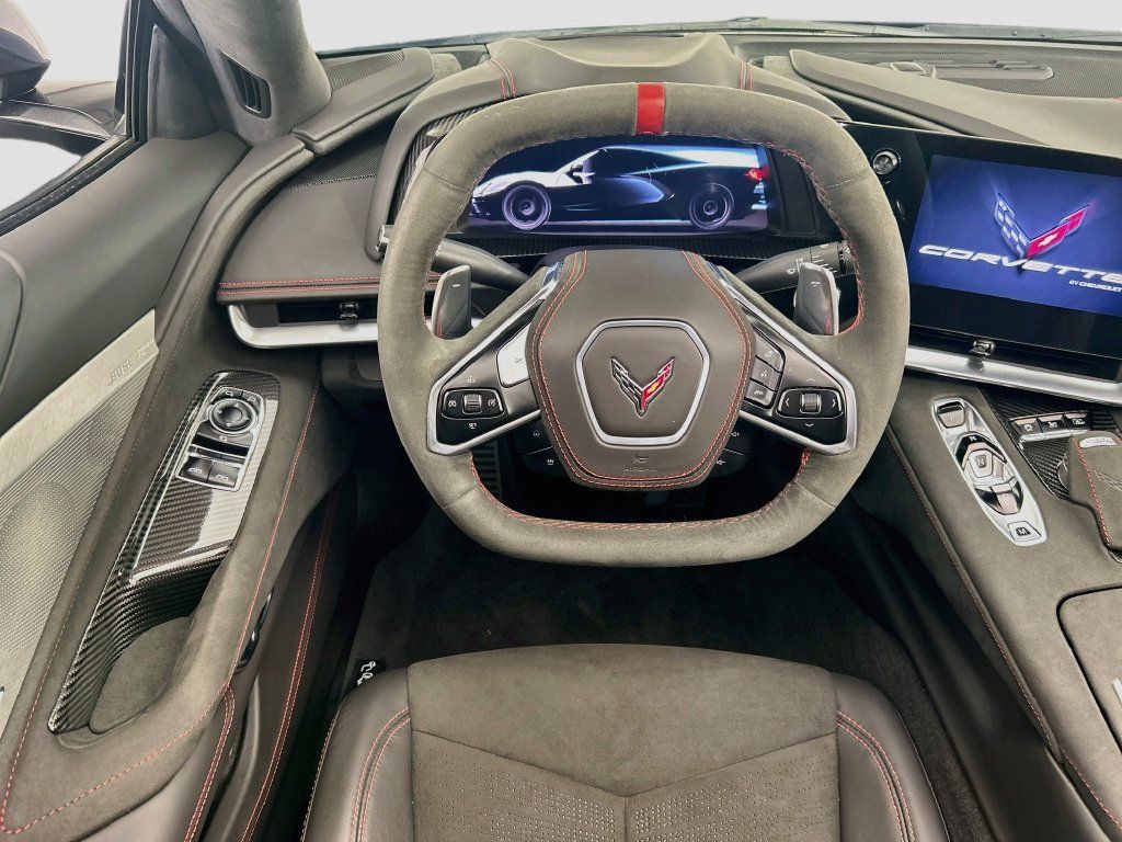 Used 2021 Chevrolet Corvette Stingray Premium Cpe w/ Z51 Performance Package RWD image 10