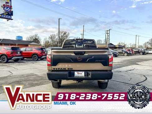 Used 2024 Nissan Titan PRO-4X image 6