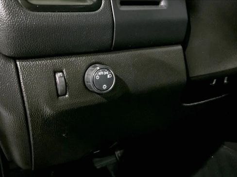 Used 2022 Chevrolet Colorado LT w/ Fleet Safety Package image 35