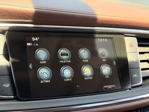 Used 2018 Buick Enclave Avenir w/ Avenir Technology Package FWD image 20