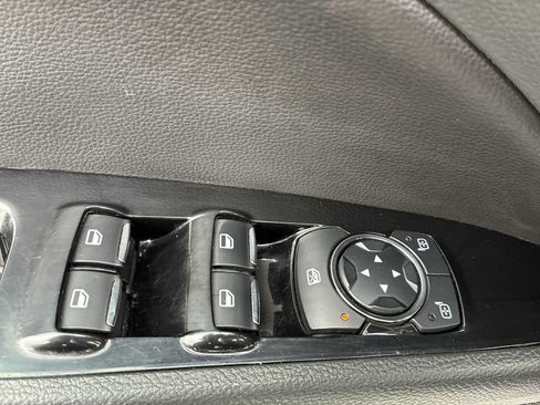 Used 2015 Ford Fusion SE w/ Equipment Group 202A FWD image 15