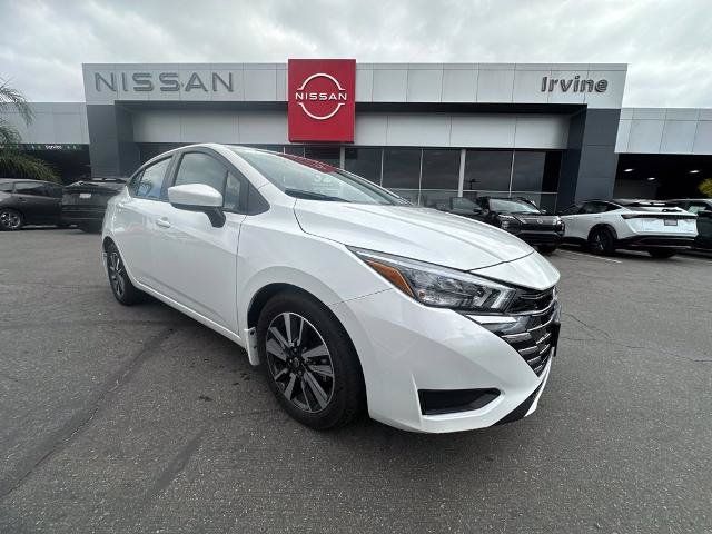 Certified 2025 Nissan Versa SV w/ Trunk Package FWD image 1
