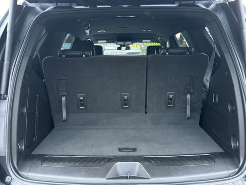 Used 2023 GMC Yukon SLT image 5