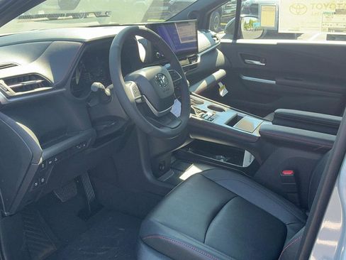 New 2026 Toyota Sienna XSE AWD/4WD image 10