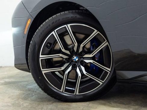 Certified 2025 BMW 740i xDrive AWD/4WD image 23