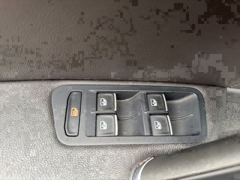 Used 2019 Volkswagen Golf R 4-Door image 17