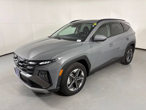 Used 2025 Hyundai Tucson SEL FWD image 4