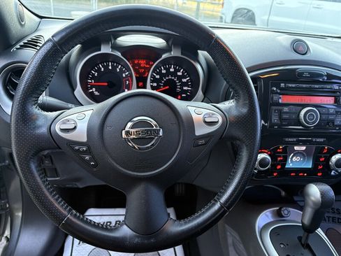 Used 2012 Nissan Juke SV w/ Interior Illumination Pkg image 9