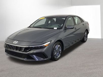Used 2024 Hyundai Elantra SEL