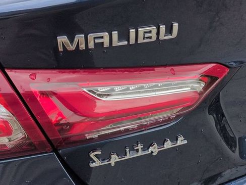 Used 2020 Chevrolet Malibu LT FWD image 32