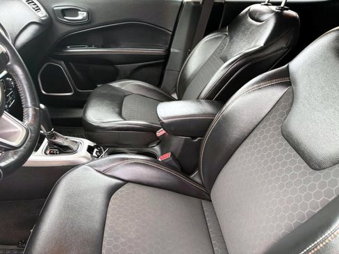 Used 2018 Jeep Compass Latitude w/ Popular Equipment Group AWD/4WD image 13