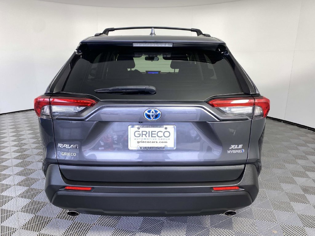 Used 2024 Toyota RAV4 XLE AWD/4WD image 7