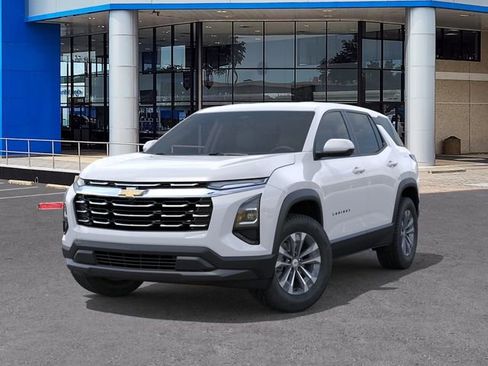 New 2026 Chevrolet Equinox LT FWD image 6